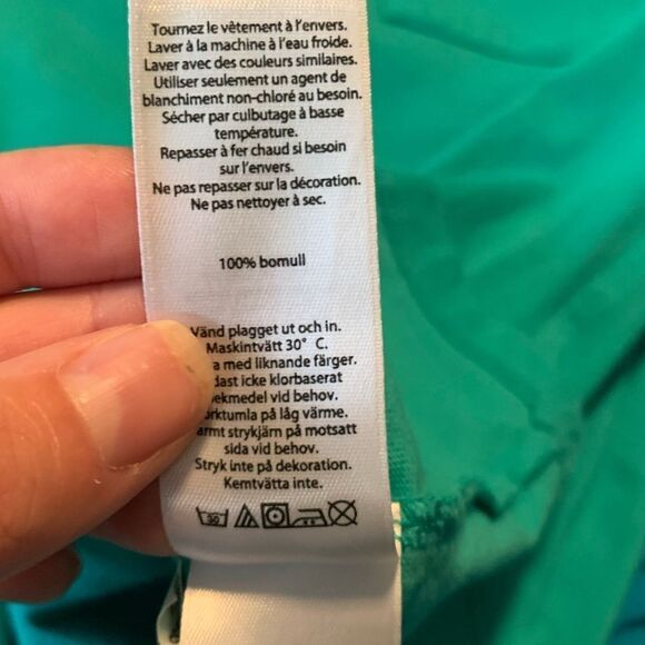 3 for $30! Vineyard vines graphic long sleeve top - Picture 7 of 12